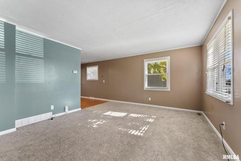 Tiny photo for 1215 WISCONSIN Street, Le Claire, IA 52753 (MLS # QC4268565)