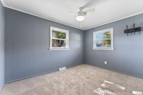 Tiny photo for 1215 WISCONSIN Street, Le Claire, IA 52753 (MLS # QC4268565)