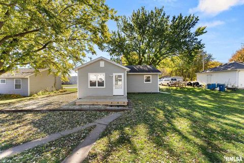 Tiny photo for 1215 WISCONSIN Street, Le Claire, IA 52753 (MLS # QC4268565)