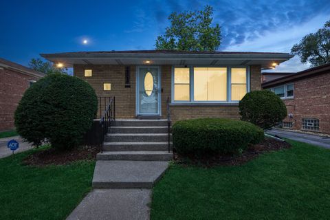 Tiny photo for 15320 Evers Street, Dolton, IL 60419 (MLS # 12537176)