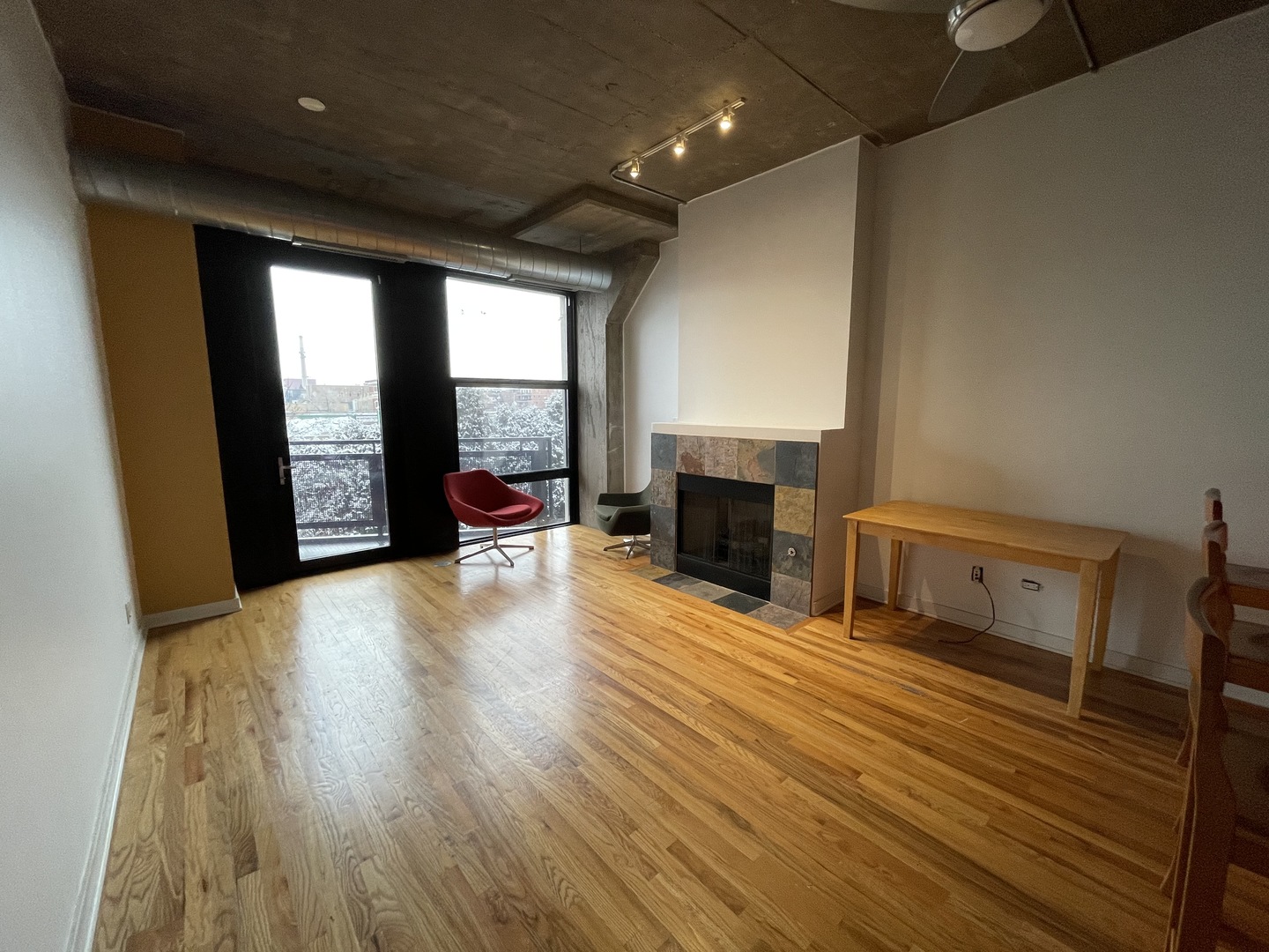 1001 W 15th Street 225