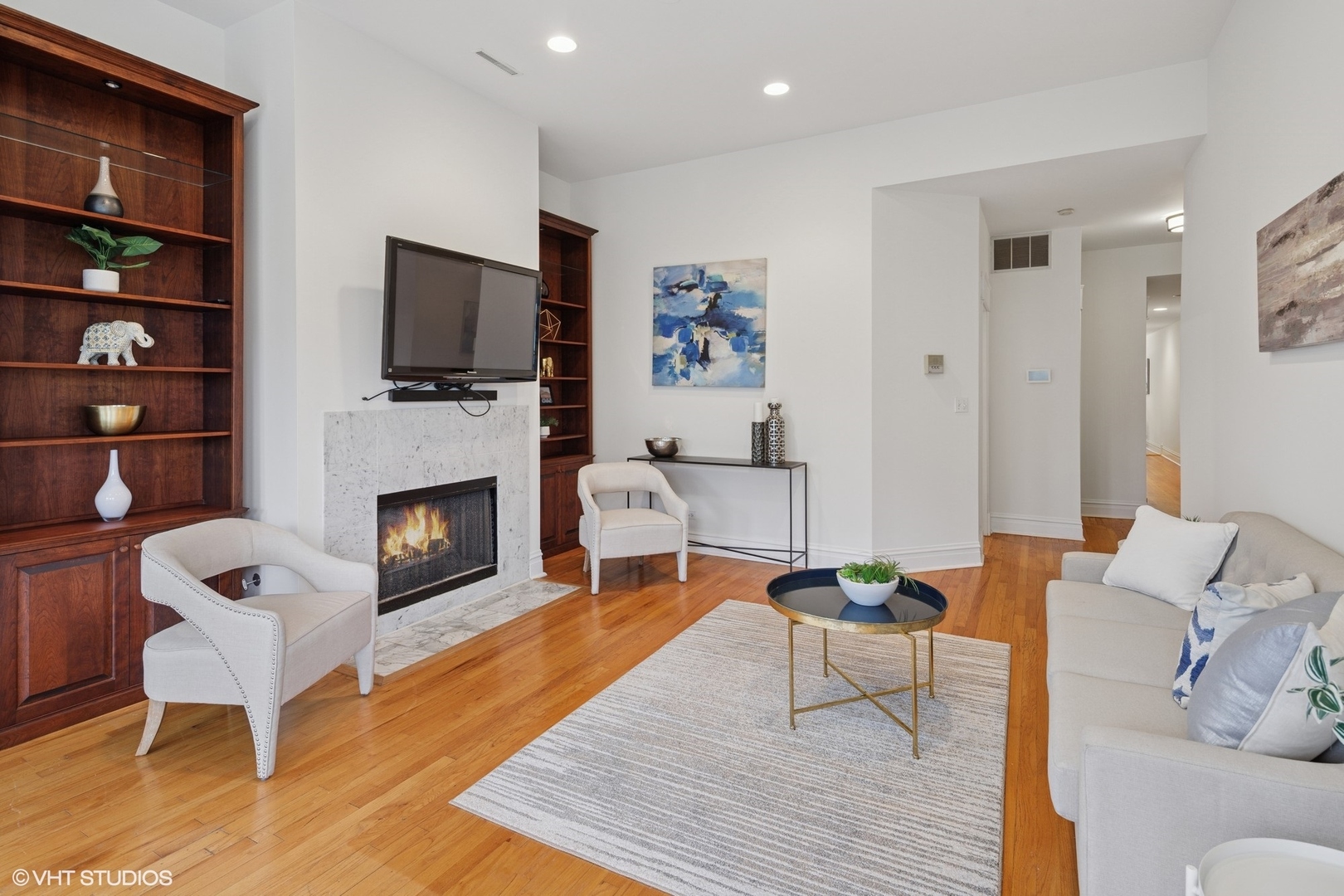 809 W BUENA Avenue 3E