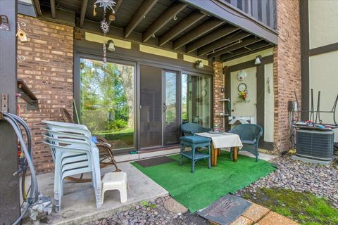Tiny photo for 11301 Sycamore Lane #64B, Palos Hills, IL 60465 (MLS # 12613029)