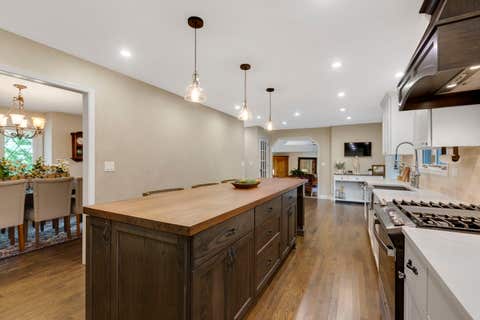 Tiny photo for 1211 S Grove Avenue, Barrington, IL 60010 (MLS # 12707665)