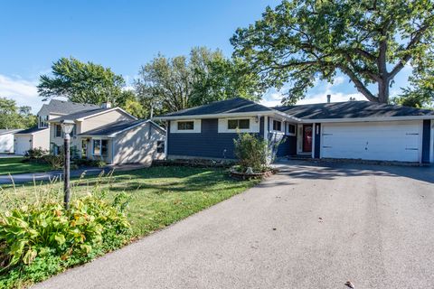 Tiny photo for 18225 W Lindenwood Drive, Grayslake, IL 60030 (MLS # 12486746)