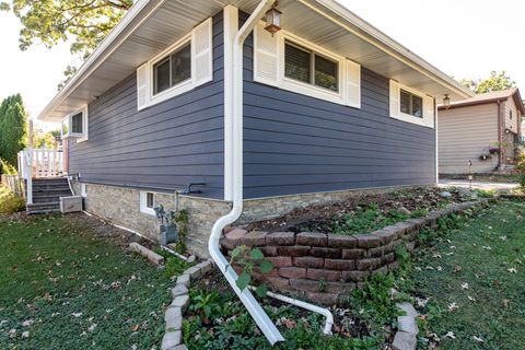 Tiny photo for 18225 W Lindenwood Drive, Grayslake, IL 60030 (MLS # 12486746)
