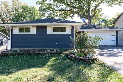 Photo of 18225 W Lindenwood Drive, Grayslake, IL 60030 (MLS # 12486746) Photo of 18225 W Lindenwood Drive, Grayslake, IL 60030 (MLS # 12486746)