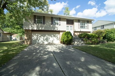 Photo of 406 Library Lane, Streamwood, IL 60107 (MLS # 12488717)