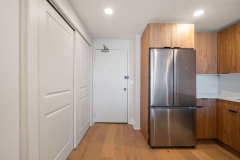 Tiny photo for 88 W Schiller Street #2907L, Chicago, IL 60610 (MLS # 12491081)