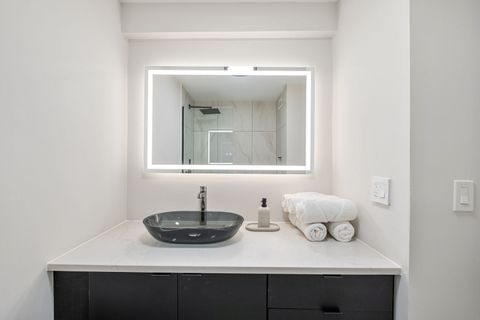 Tiny photo for 88 W Schiller Street #2907L, Chicago, IL 60610 (MLS # 12491081)