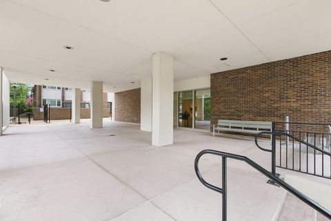 Tiny photo for 88 W Schiller Street #2907L, Chicago, IL 60610 (MLS # 12491081)