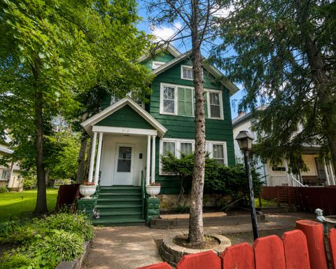 Photo of 415 Buell Avenue, Joliet, IL 60435 (MLS # 12693042)