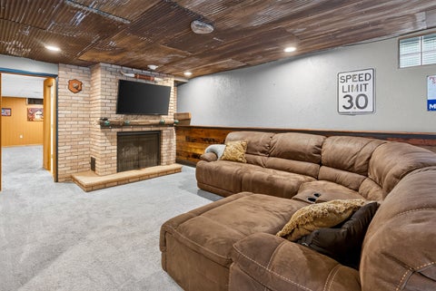 Tiny photo for 4569 160th Street, Clinton, IA 52732 (MLS # 12760113)