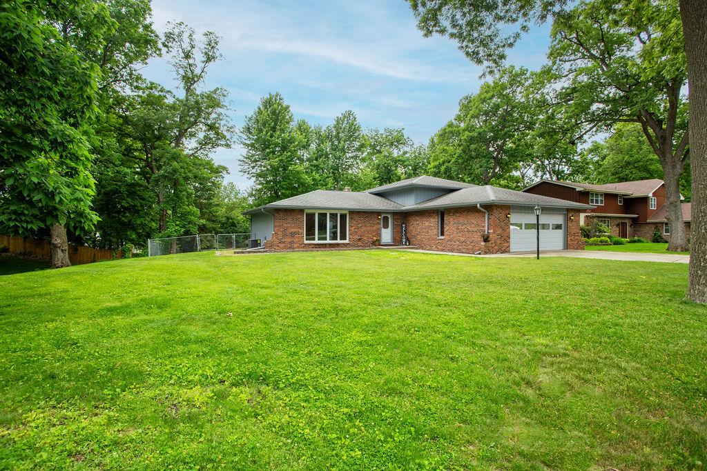 24445 W Lancelot Lane