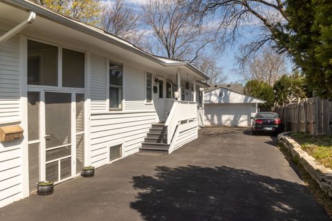 Tiny photo for 219 W Oak Avenue, Wheaton, IL 60187 (MLS # 12624042)
