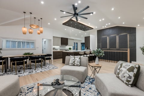 Tiny photo for 621 N Hamlin Avenue, Park Ridge, IL 60068 (MLS # 12786095)