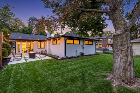 Tiny photo for 621 N Hamlin Avenue, Park Ridge, IL 60068 (MLS # 12786095)