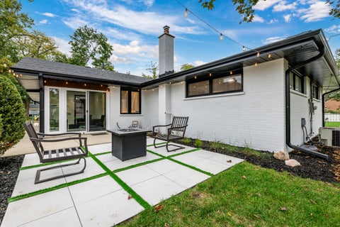 Tiny photo for 621 N Hamlin Avenue, Park Ridge, IL 60068 (MLS # 12786095)