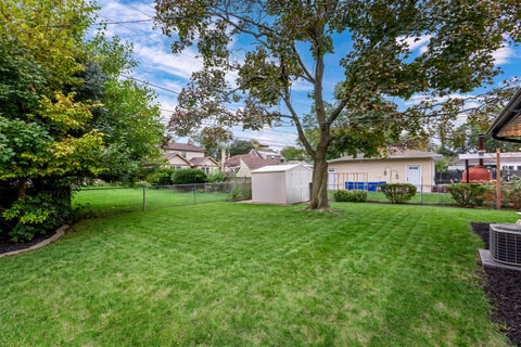 Tiny photo for 621 N Hamlin Avenue, Park Ridge, IL 60068 (MLS # 12786095)
