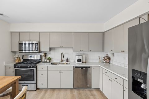 Tiny photo for 2740 N 74th Court #2E, Elmwood Park, IL 60707 (MLS # 12573938)