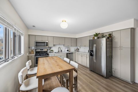 Tiny photo for 2740 N 74th Court #2E, Elmwood Park, IL 60707 (MLS # 12573938)