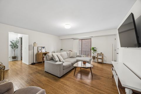 Tiny photo for 2740 N 74th Court #2E, Elmwood Park, IL 60707 (MLS # 12573938)