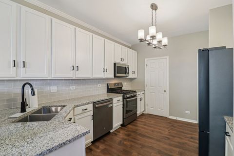 Tiny photo for 416 JAMESTOWN Court, Aurora, IL 60502 (MLS # 12467270)