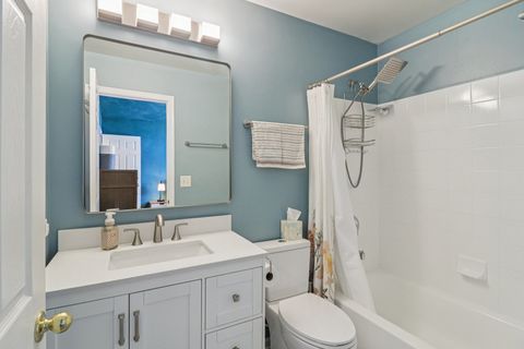 Tiny photo for 416 JAMESTOWN Court, Aurora, IL 60502 (MLS # 12467270)