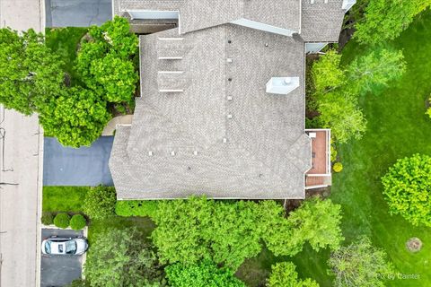 A home in Lake In The Hills