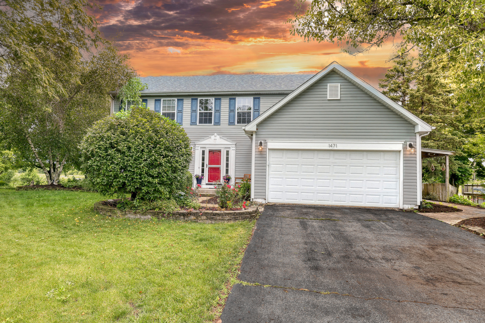 1471 Holbrook Lane