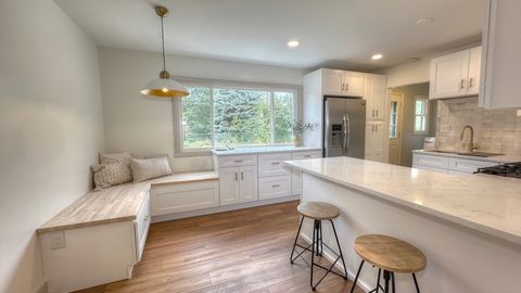 Tiny photo for 600 Sussex Lane, Crystal Lake, IL 60014 (MLS # 12495194)