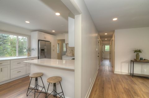 Tiny photo for 600 Sussex Lane, Crystal Lake, IL 60014 (MLS # 12495194)