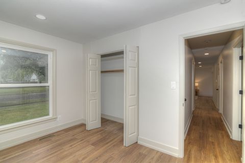 Tiny photo for 600 Sussex Lane, Crystal Lake, IL 60014 (MLS # 12495194)