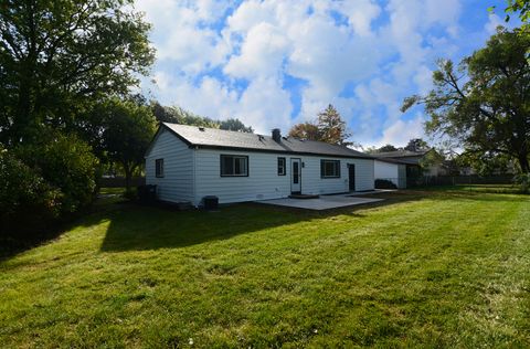 Tiny photo for 600 Sussex Lane, Crystal Lake, IL 60014 (MLS # 12495194)