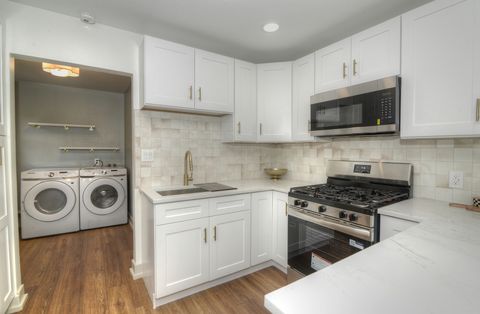 Tiny photo for 600 Sussex Lane, Crystal Lake, IL 60014 (MLS # 12495194)