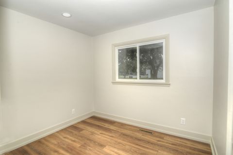 Tiny photo for 600 Sussex Lane, Crystal Lake, IL 60014 (MLS # 12495194)