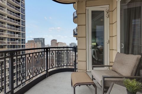 Tiny photo for 10 E DELAWARE Place #23C, Chicago, IL 60611 (MLS # 12581164)