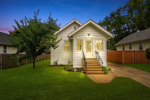 Tiny photo for 128 S Oakland, Elmhurst, IL 60126 (MLS # 12465121)