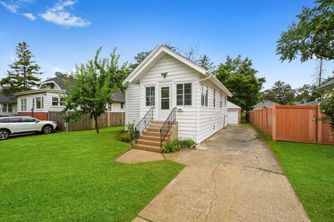 Tiny photo for 128 S Oakland, Elmhurst, IL 60126 (MLS # 12465121)