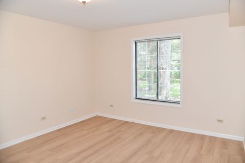 Tiny photo for Arlington Heights, IL 60004 (MLS # 12658654)
