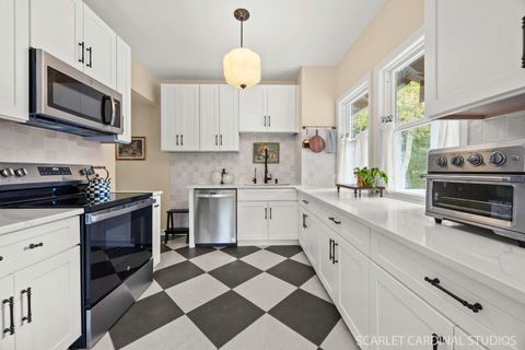 Tiny photo for 34 Lake Drive, West Chicago, IL 60185 (MLS # 12492314)