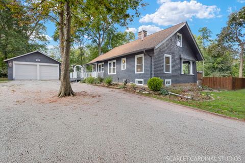Tiny photo for 34 Lake Drive, West Chicago, IL 60185 (MLS # 12492314)