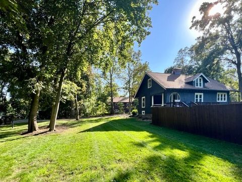 Tiny photo for 34 Lake Drive, West Chicago, IL 60185 (MLS # 12492314)
