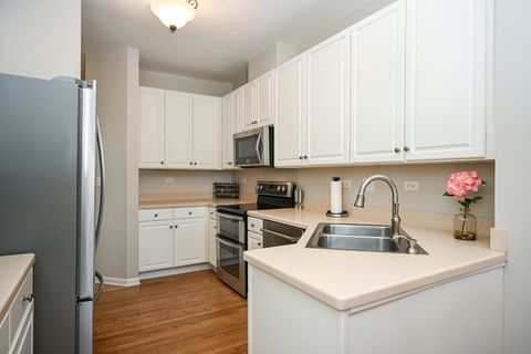 Tiny photo for 31504 Kline Circle, Warrenville, IL 60555 (MLS # 12587193)