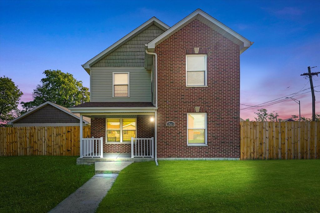 Photo for 1541 Center Street, Chicago Heights, IL 60411 (MLS # 12483755)