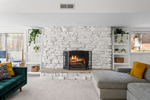 Tiny photo for 161 E Stone Avenue, Lake Forest, IL 60045 (MLS # 12619667)