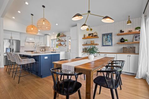 Tiny photo for 161 E Stone Avenue, Lake Forest, IL 60045 (MLS # 12619667)