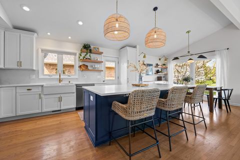 Tiny photo for 161 E Stone Avenue, Lake Forest, IL 60045 (MLS # 12619667)