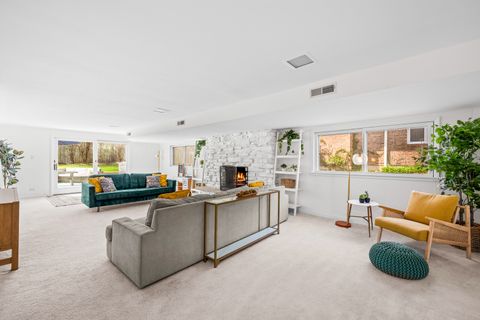 Tiny photo for 161 E Stone Avenue, Lake Forest, IL 60045 (MLS # 12619667)