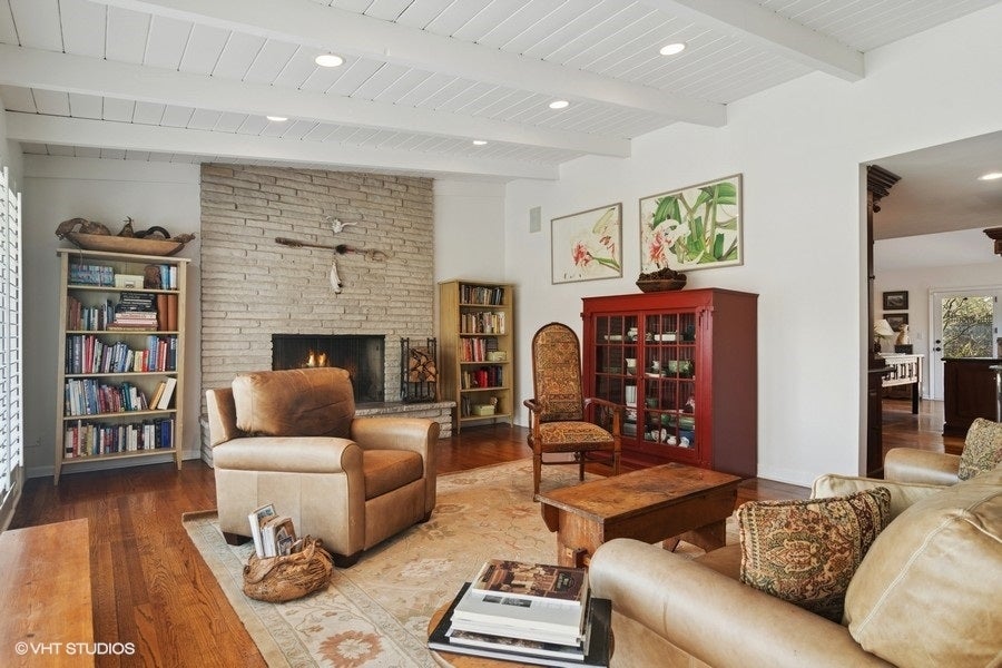 1674 Bowling Green Drive